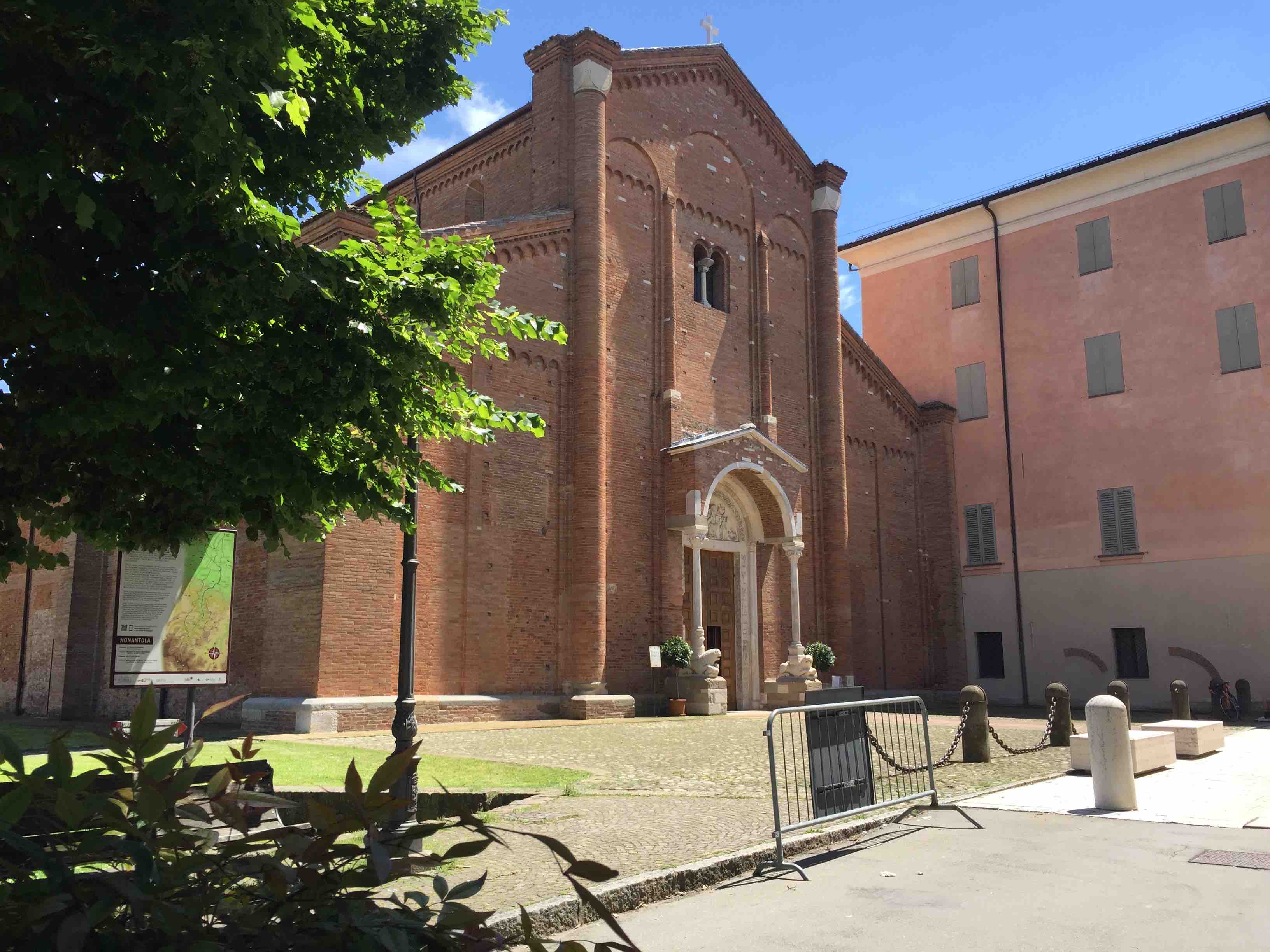AVVISO PUBBLICO PER L’ASSEGNAZIONE MEDIANTE CONTRATTO DI COMODATO D’USO  DI IMMOBILE ADIBITO A CHIOSCO BAR  DI PROPRIETA’ DEL COMUNE DI NONANTOLA